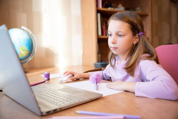 Educação à distância e seus desafios no Brasil