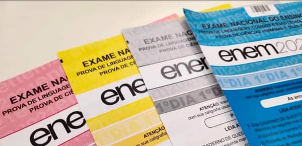 Modelo de Redação para o ENEM 2025